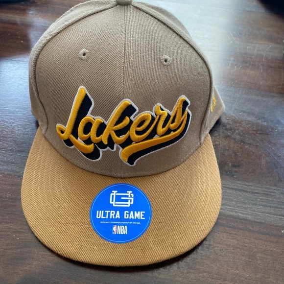 LA Lakers Hat Tan Brown Ultra Game Cyclone Rear Scripted Snapback Cap - Picture 1 of 3
